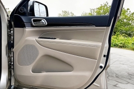 Used 2015  Jeep Grand Cherokee 4d SUV 4WD Limited at Carrikers Auto Outlet near Oskaloosa&comma; IA