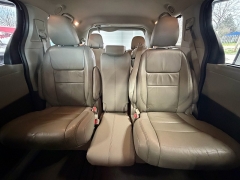 Used 2016  Toyota Sienna 4d Wagon XLE 7-Pass w&sol;Auto Access Seat at Carrikers Auto Outlet near Oskaloosa&comma; IA