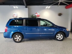 Used 2010  Dodge Grand Caravan 4d Wagon SXT 3&period;8L at Carrikers Auto Outlet near Oskaloosa&comma; IA