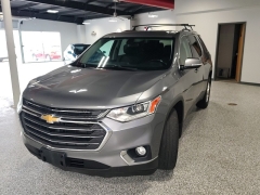  2018 Chevrolet Traverse 4d SUV AWD LT Cloth w&sol;1LT at Carrikers Auto Outlet near Oskaloosa&comma; IA