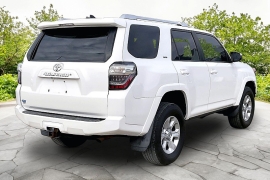 Used 2017  Toyota 4Runner 4d SUV 4WD SR5 at Carrikers Auto Outlet near Oskaloosa&comma; IA