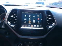 Used 2017 Jeep Cherokee 4d SUV 4WD Limited V6 at Carrikers Auto Outlet near Oskaloosa, IA