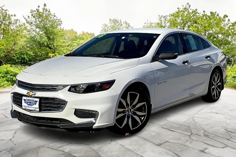 Used 2018 Chevrolet Malibu 4d Sedan LT at Carrikers Auto Outlet near Oskaloosa, IA