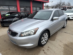 Used 2010  Honda Accord Sedan 4d EX-L Auto at Carrikers Auto Outlet near Oskaloosa&comma; IA