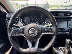 Used 2018 Nissan Rogue 4d SUV AWD SL at Carrikers Auto Outlet near Oskaloosa, IA