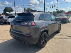 Used 2020  Jeep Cherokee 4d SUV 4WD Latitude Plus Altitude 2&period;0L at Carrikers Auto Outlet near Oskaloosa&comma; IA