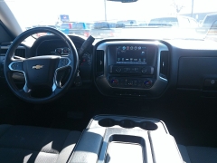 Used 2018 Chevrolet Silverado 1500 4WD Crew Cab LT at Carrikers Auto Outlet near Oskaloosa, IA
