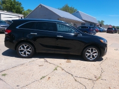 Used 2018 Kia Sorento 4d SUV AWD SX at Carrikers Auto Outlet near Oskaloosa, IA