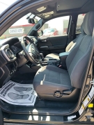 Used 2017  Toyota Tacoma 4WD Double Cab TRD Off-Road Auto at Carrikers Auto Outlet near Oskaloosa&comma; IA