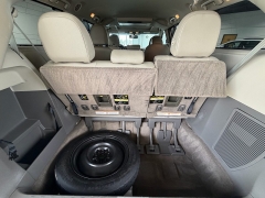 Used 2016  Toyota Sienna 4d Wagon XLE 7-Pass w&sol;Auto Access Seat at Carrikers Auto Outlet near Oskaloosa&comma; IA
