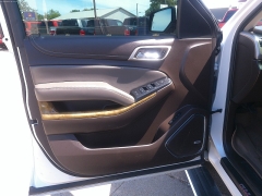 Used 2017 GMC Yukon XL 4d SUV 4WD Denali at Carrikers Auto Outlet near Oskaloosa, IA