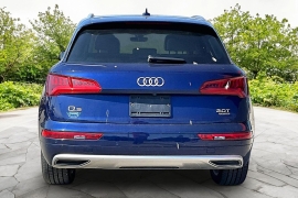 Used 2018  Audi Q5 4d SUV Quattro Premium Plus at Carrikers Auto Outlet near Oskaloosa&comma; IA