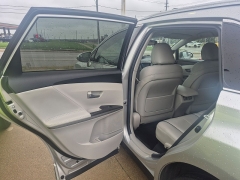 Used 2014  Toyota Venza 4d SUV AWD LE at Carrikers Auto Outlet near Oskaloosa&comma; IA