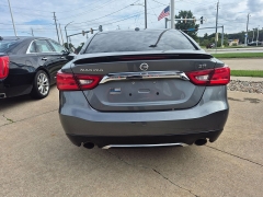 Used 2017  Nissan Maxima 4d Sedan SR at Carrikers Auto Outlet near Oskaloosa&comma; IA