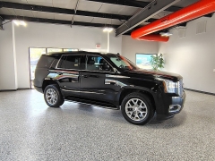  2015 GMC Yukon 4d SUV 4WD SLT at Carrikers Auto Outlet near Oskaloosa&comma; IA