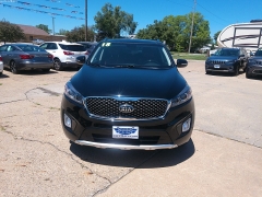 Used 2018 Kia Sorento 4d SUV AWD SX at Carrikers Auto Outlet near Oskaloosa, IA