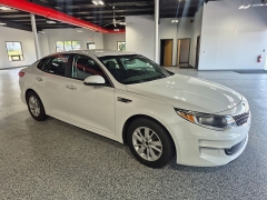 Used 2018  Kia Optima 4d Sedan LX at Carrikers Auto Outlet near Oskaloosa&comma; IA