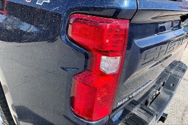 Used 2021  Chevrolet Silverado 1500 4WD Crew Cab 147" LT at Carrikers Auto Outlet near Oskaloosa&comma; IA