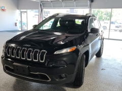 Used 2018  Jeep Cherokee 4d SUV 4WD Limited V6 at Carrikers Auto Outlet near Oskaloosa&comma; IA