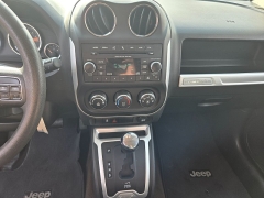 Used 2014 Jeep Compass 4d SUV 4WD Sport at Carrikers Auto Outlet near Oskaloosa, IA