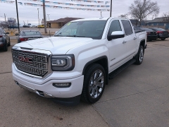 Used 2016 GMC Sierra 1500 4WD Crew Cab Denali at Carrikers Auto Outlet near Oskaloosa, IA