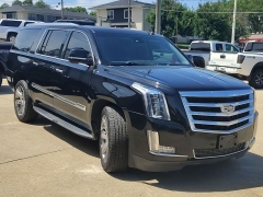 Used 2017  Cadillac Escalade ESV 4d SUV 4WD Luxury at Carrikers Auto Outlet near Oskaloosa&comma; IA