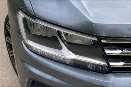 Used 2018  Volkswagen Tiguan 4d SUV SE at Carrikers Auto Outlet near Oskaloosa&comma; IA