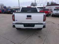 Used 2016 GMC Sierra 1500 4WD Crew Cab Denali at Carrikers Auto Outlet near Oskaloosa, IA