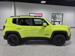 Used 2018  Jeep Renegade 4d SUV 4WD Latitude Turbo at Carrikers Auto Outlet near Oskaloosa&comma; IA