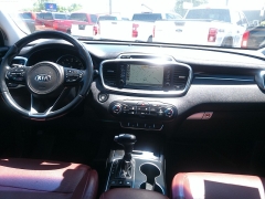 Used 2018 Kia Sorento 4d SUV AWD SX at Carrikers Auto Outlet near Oskaloosa, IA
