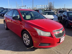 Used 2014  Chevrolet Cruze 4d Sedan LS AT at Carrikers Auto Outlet near Oskaloosa&comma; IA