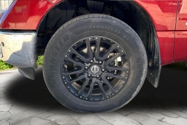 Used 2018  Nissan Titan 4WD Crew Cab SL at Carrikers Auto Outlet near Oskaloosa&comma; IA