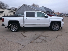 Used 2016 GMC Sierra 1500 4WD Crew Cab Denali at Carrikers Auto Outlet near Oskaloosa, IA