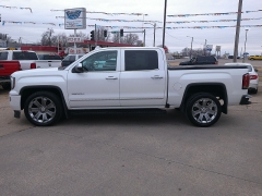 Used 2016 GMC Sierra 1500 4WD Crew Cab Denali at Carrikers Auto Outlet near Oskaloosa, IA