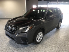  2022 Subaru Forester CVT at Carrikers Auto Outlet near Oskaloosa&comma; IA