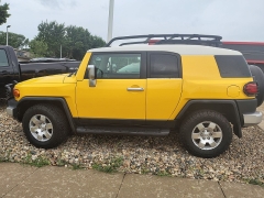  2007 Toyota FJ Cruiser 4d SUV 4WD Auto at Carrikers Auto Outlet near Oskaloosa&comma; IA