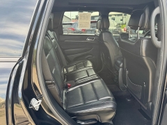 Used 2018  Jeep Grand Cherokee 4d SUV 4WD Overland V6 High Altitude at Carrikers Auto Outlet near Oskaloosa&comma; IA