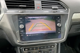 Used 2018  Volkswagen Tiguan 4d SUV SE at Carrikers Auto Outlet near Oskaloosa&comma; IA