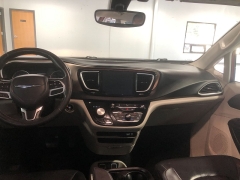 Used 2018  Chrysler Pacifica 4d Wagon Touring L at Carrikers Auto Outlet near Oskaloosa&comma; IA