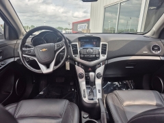 Used 2014  Chevrolet Cruze 4d Sedan LT2 AT at Carrikers Auto Outlet near Oskaloosa&comma; IA