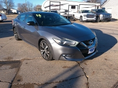 Used 2016 Nissan Maxima 4d Sedan Platinum at Carrikers Auto Outlet near Oskaloosa, IA