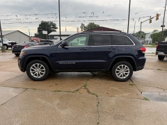 Used 2016  Jeep Grand Cherokee 4d SUV 4WD Laredo at Carrikers Auto Outlet near Oskaloosa&comma; IA