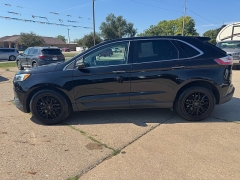 Used 2019  Ford Edge 4d SUV AWD Titanium at Carrikers Auto Outlet near Oskaloosa&comma; IA