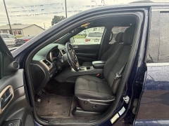 Used 2016  Jeep Grand Cherokee 4d SUV 4WD Laredo at Carrikers Auto Outlet near Oskaloosa&comma; IA