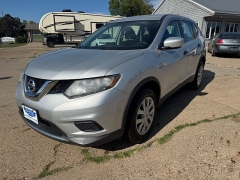 Used 2016  Nissan Rogue 4d SUV AWD S at Carrikers Auto Outlet near Oskaloosa&comma; IA