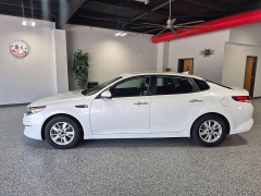 Used 2018  Kia Optima 4d Sedan LX at Carrikers Auto Outlet near Oskaloosa&comma; IA
