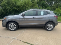 Used 2022  Nissan Rogue Sport AWD SV at Carrikers Auto Outlet near Oskaloosa&comma; IA