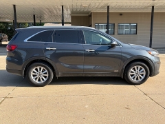 Used 2020  Kia Sorento 4d SUV AWD LX I4 at Carrikers Auto Outlet near Oskaloosa&comma; IA