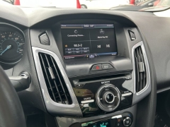 Used 2014  Ford Focus 4d Sedan Titanium at Carrikers Auto Outlet near Oskaloosa&comma; IA