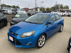 Used 2014  Ford Focus 4d Sedan Titanium at Carrikers Auto Outlet near Oskaloosa&comma; IA